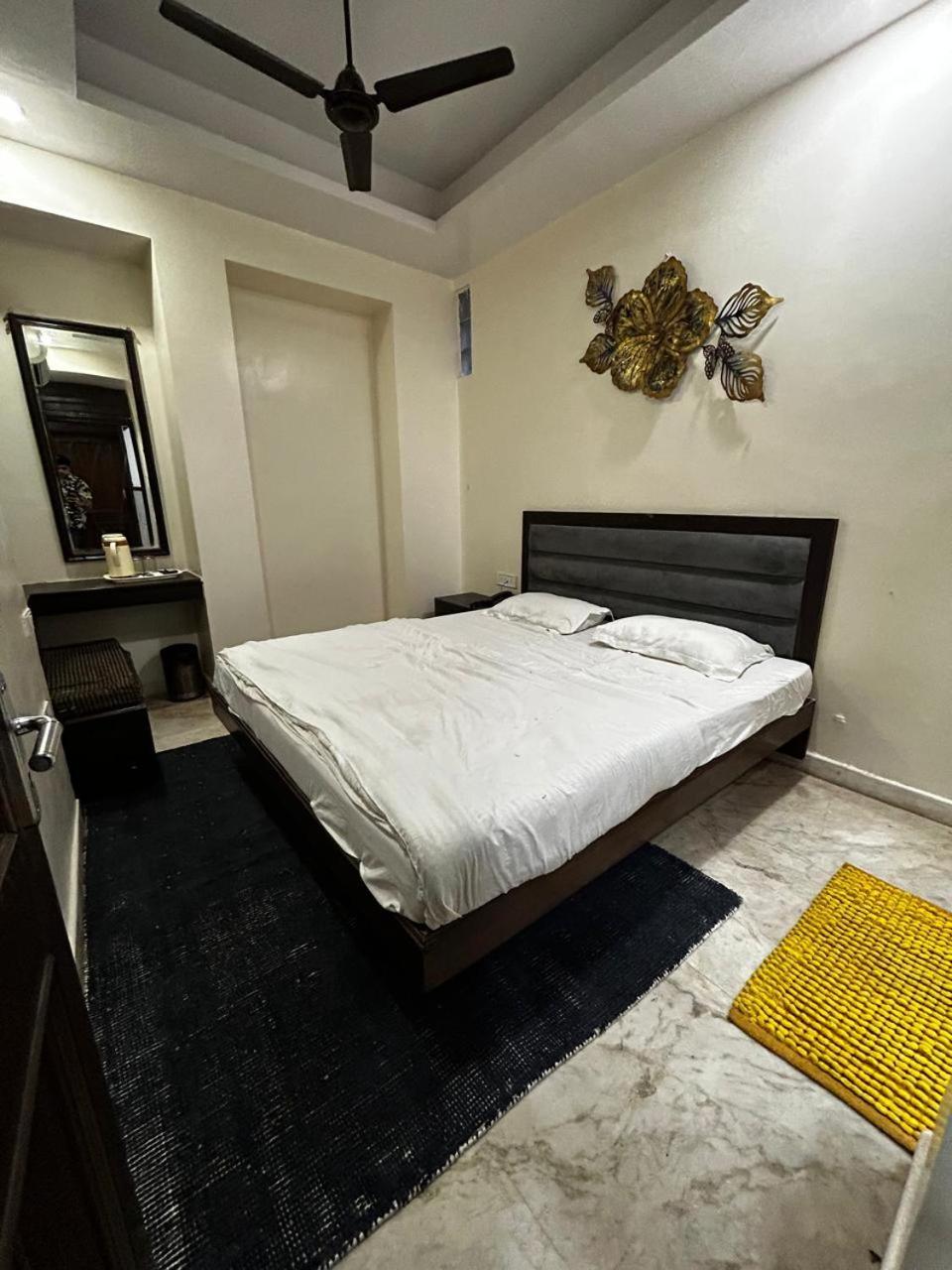 Family Hotel By Pg International New Delhi Ngoại thất bức ảnh