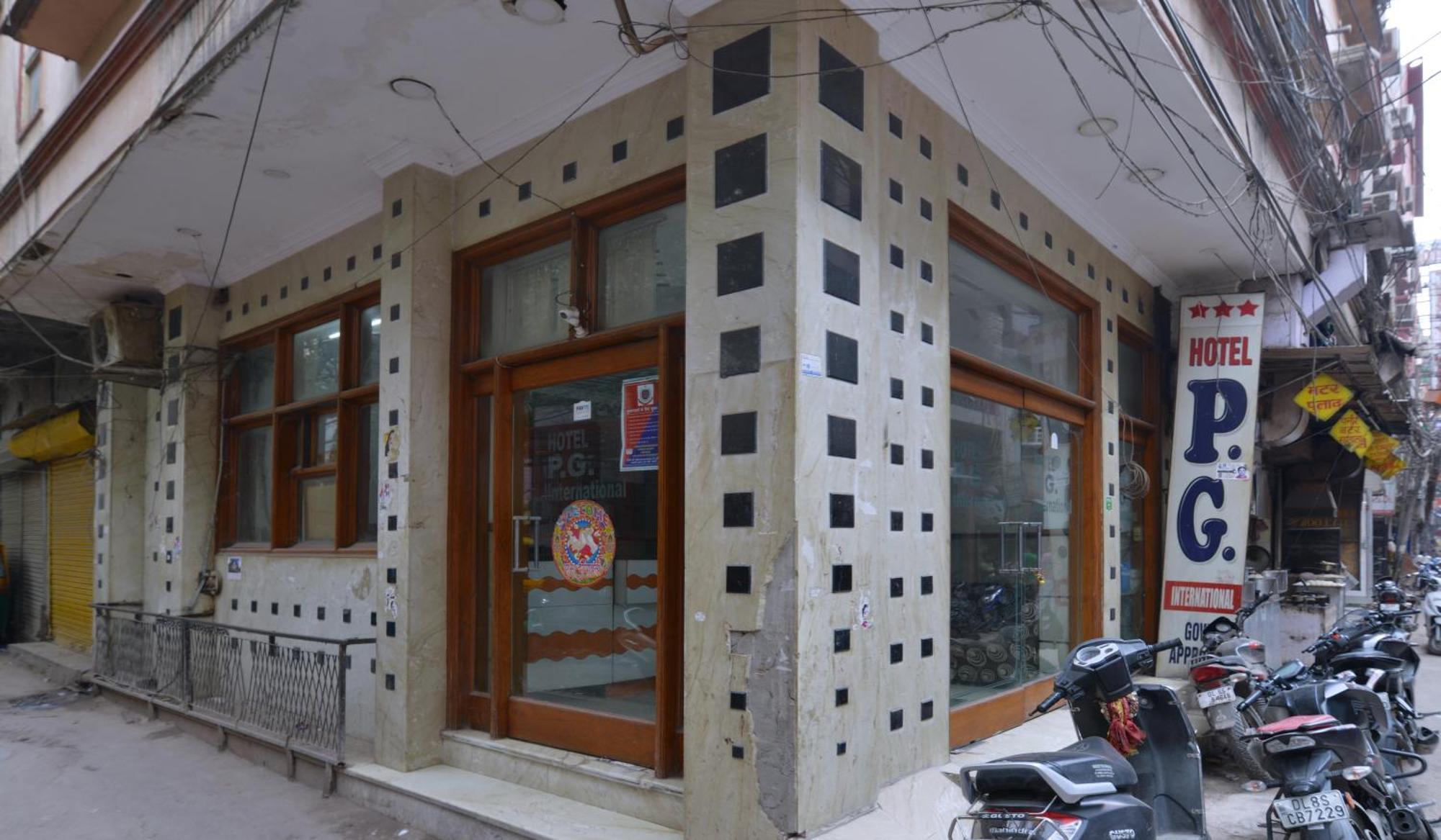 Family Hotel By Pg International New Delhi Ngoại thất bức ảnh